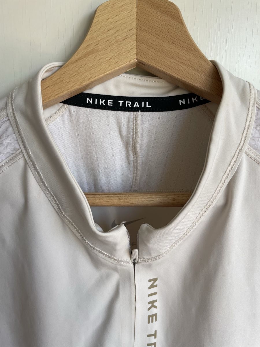 Nike Top: Nike Trail Running Top – Nuovo (secondo la descrizione) da Zürich venduto da sch_rxz8 2