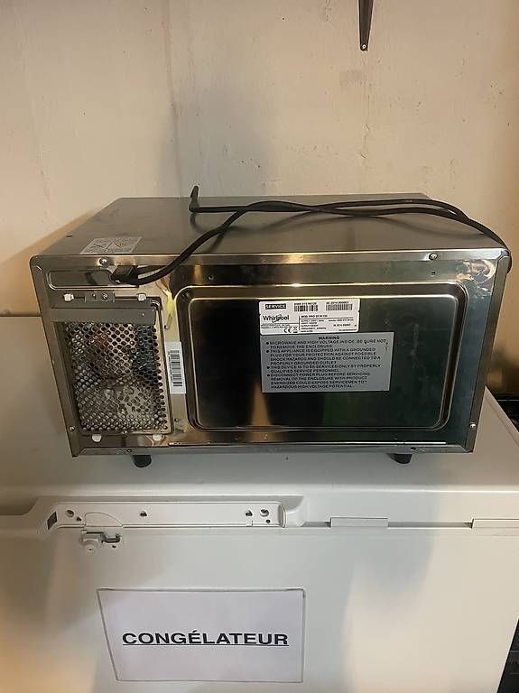 Forni: Micro-ondes professionnel Whirlpool PRO 25 IX  Inox – Usato da Le Lignon venduto da pri_vmv8 4