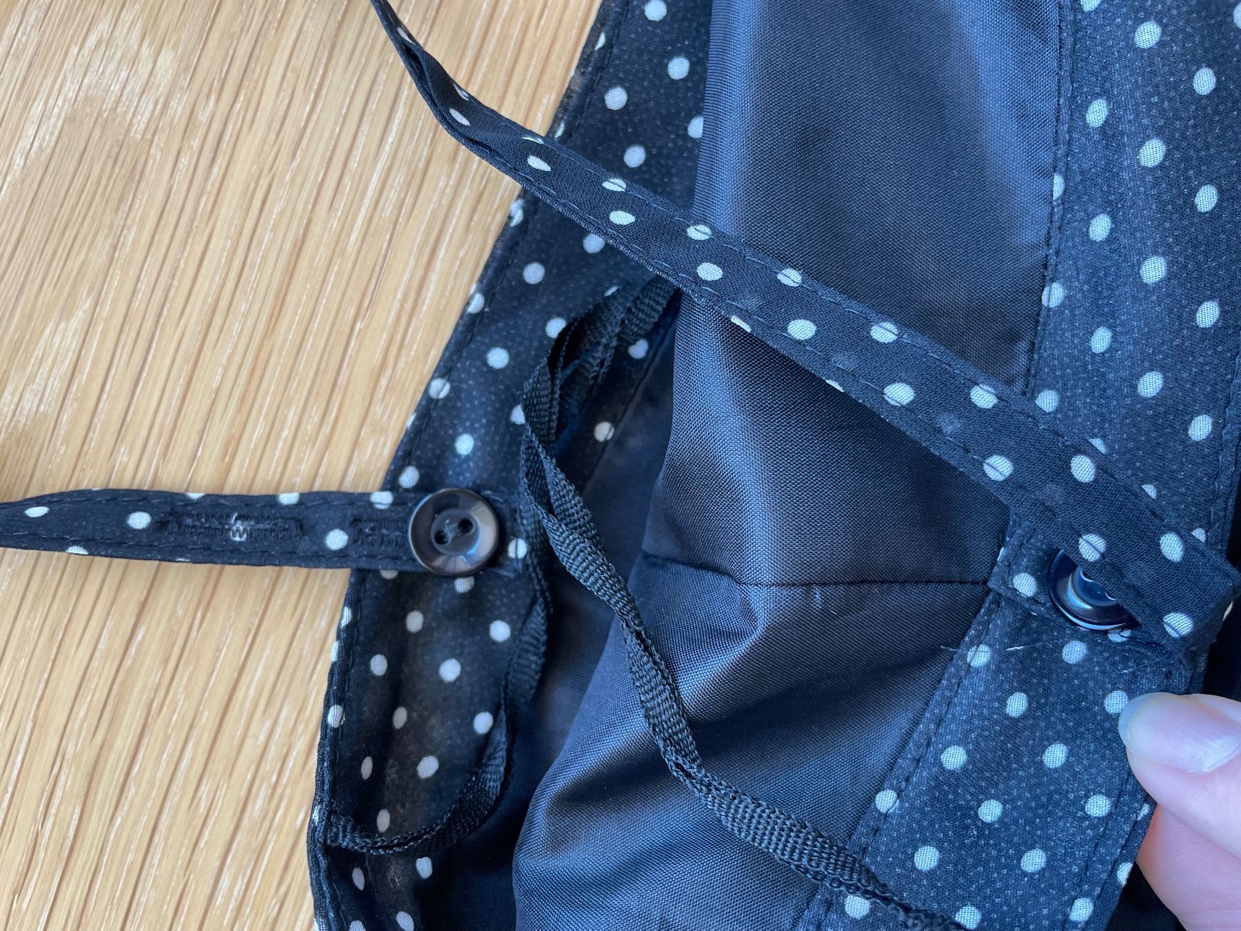 Vestiti: Cooles Polka Dot Kleid – Usato da Bern venduto da SoSofa 1