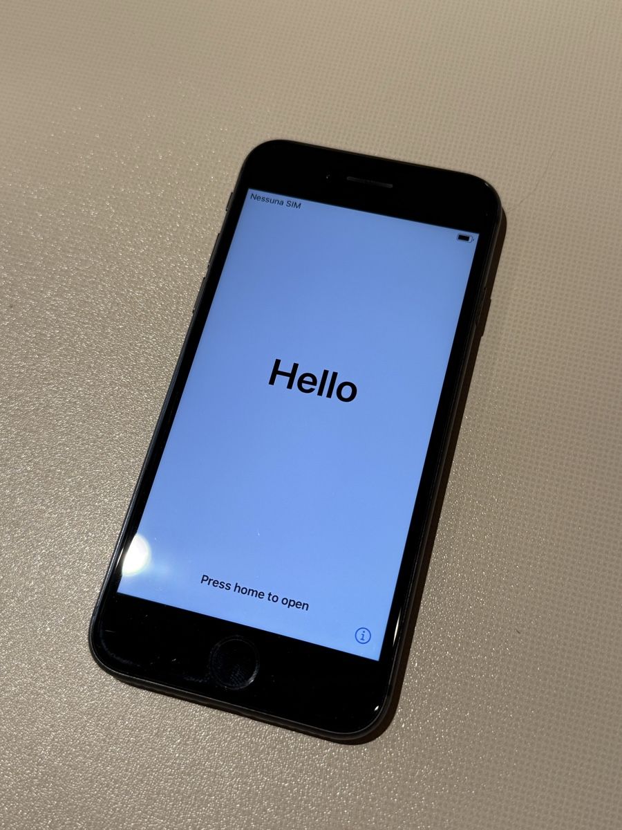 Apple Handys / Smartphones: iPhone 8 64GB nero usato funzionante – Gebraucht aus Glis von dor_b2nc 1