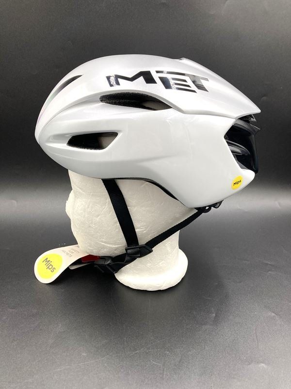 Caschi: MET | Velohelm | Manta Mips | Silber – Usato da Wittenbach venduto da Restwert_St-Gallen 1