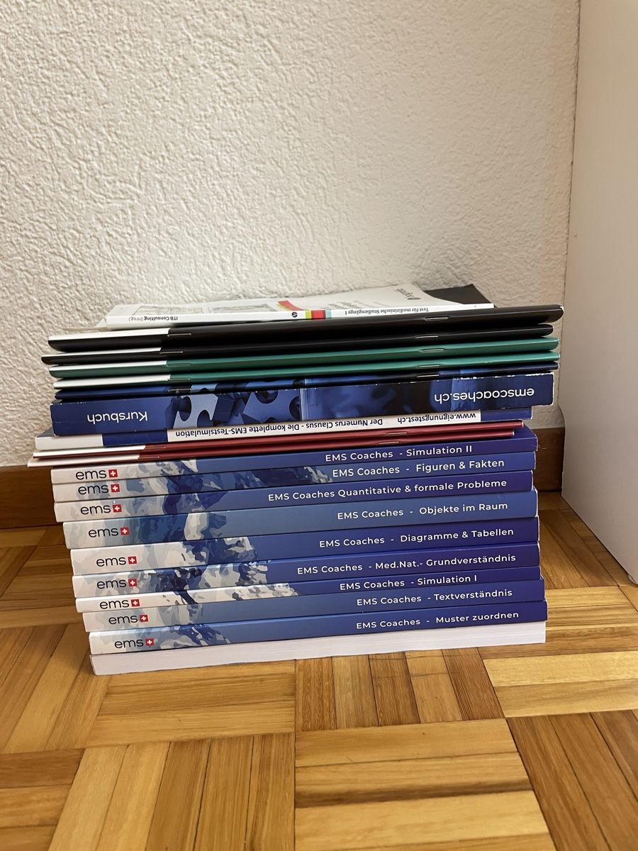 Livres: NC/ EMS Übungs Bücher + Simulationen gebraucht – D'occasion à Dittingen par nje_9nlt
