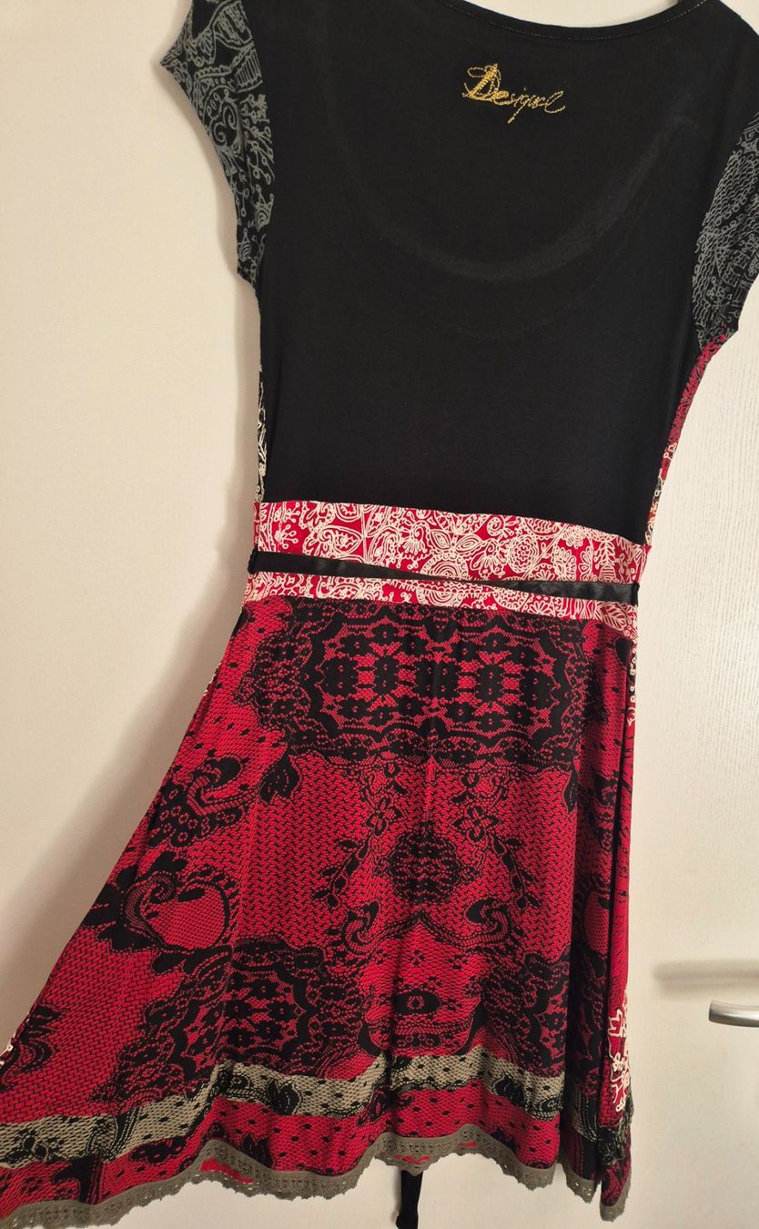 Desigual Vestiti: Desigual Kleid, Gr. L – Usato da Volketswil venduto da Dokinka 4