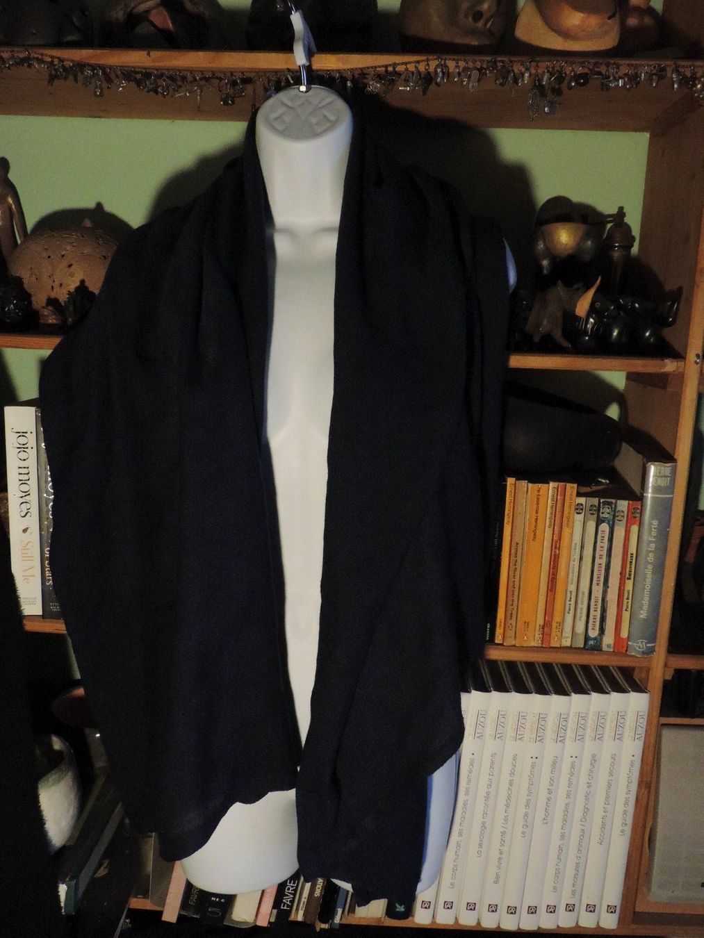 Foulard & Sciarpe: pashmina large bleu marine – Usato da Genève venduto da Axelle333 5