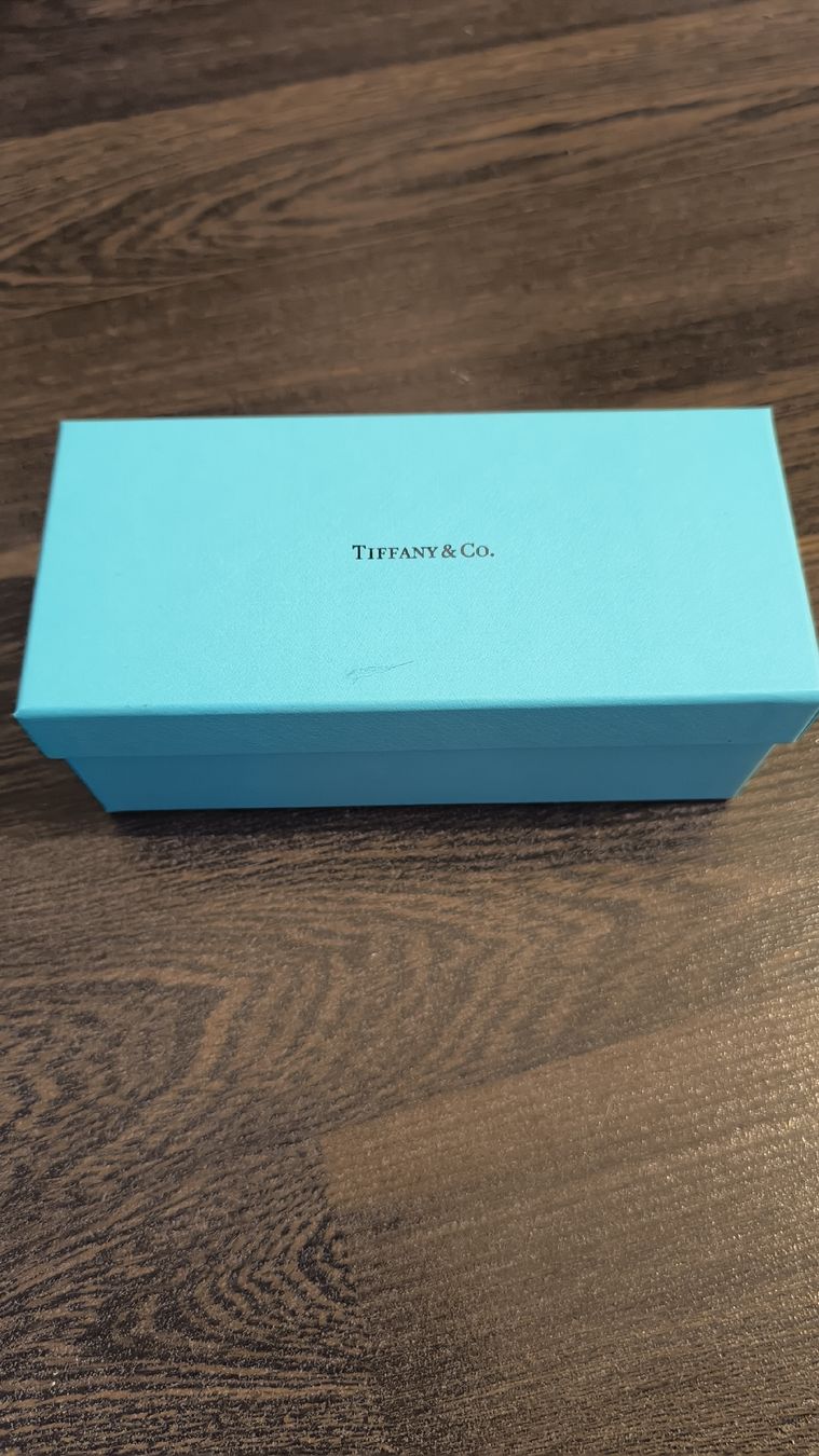 Altro in  Abbigliamento & Accessori: Tiffany Brillenetui  – Nuovo e nell'imballaggio originale da Ossingen venduto da kro_nrz6 1