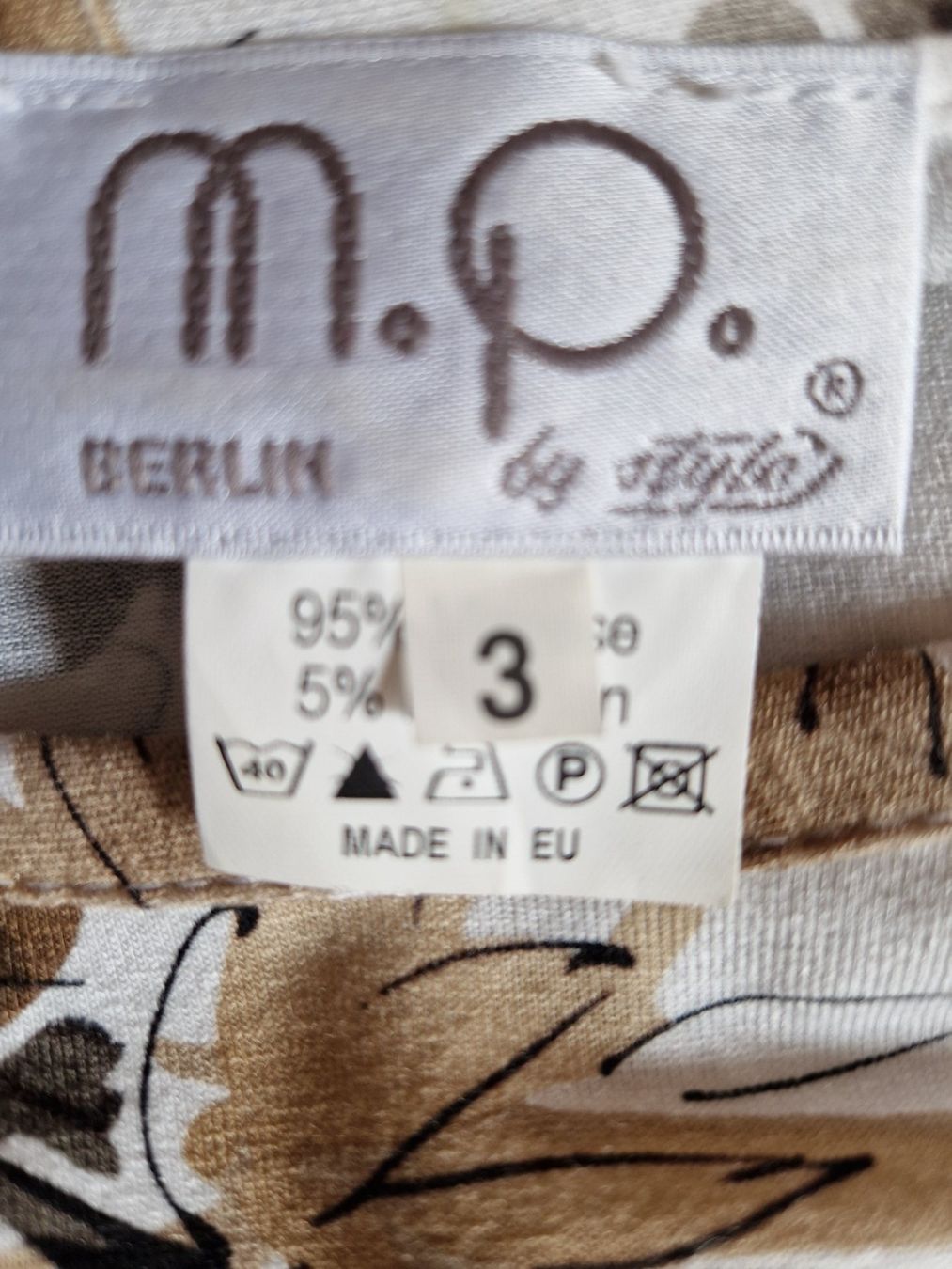 Vestiti: Kleid, 95% Viskose, weiss gemustert – Usato da Rüti ZH venduto da Gigelisuppe 1