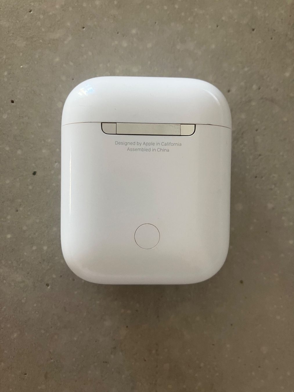 Apple Cuffie: APPLE AIRPODS Case – Usato da Lausanne venduto da mr.v 2