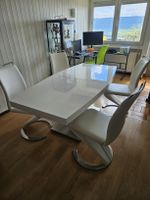 table de cuisine + 4 chaises