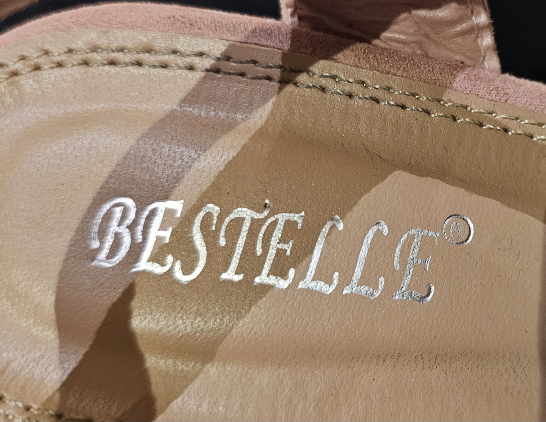 Scarpe da donna: Schöne Sandalen mit Keilabsatz – Usato da Fehraltorf venduto da Sumin 3