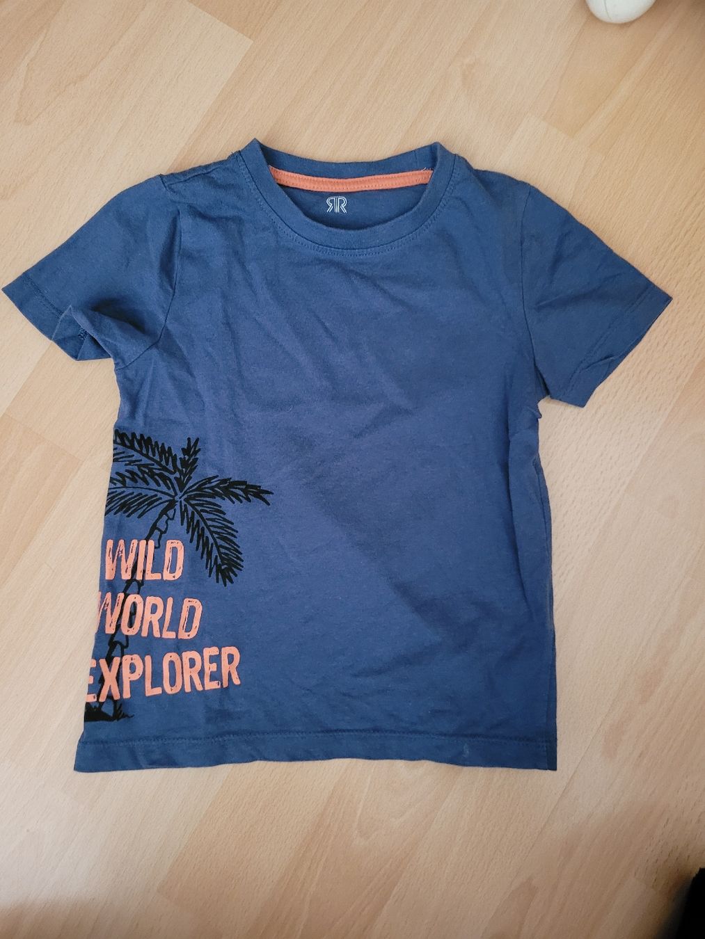 Hemden, T-Shirts & Polos: T-Shirt gr. 110 – Gebraucht aus Inwil von Flower2325