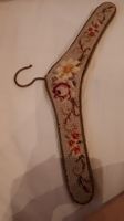 Gruccia vintage imbottita a punto croce, da collezione