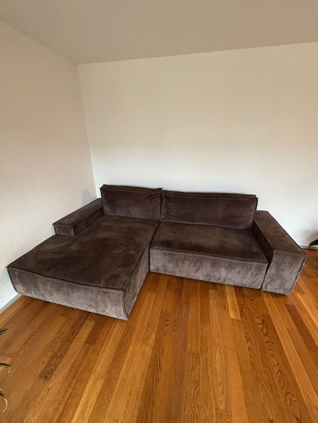 Sofas: Ecksofa mit Schlaffunktion Cord Stoff – D'occasion à Zürich par ema_8pdf