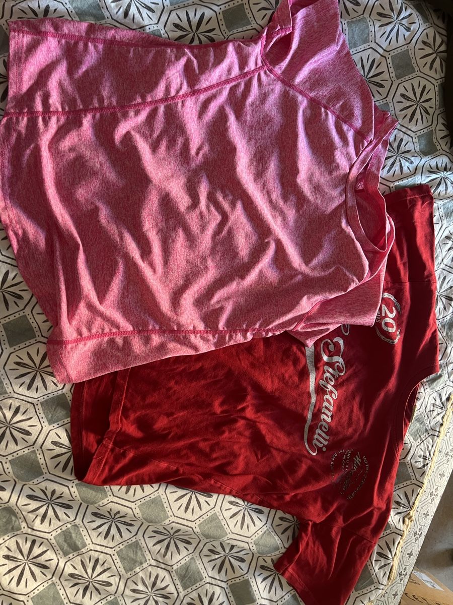 Lotti di vestiti: Lot de t-shirts – Usato da Lausanne venduto da Gatorlaligattor