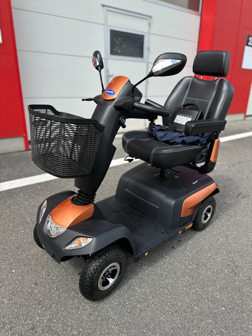 Sedie a rotelle: INVACARE Scooter électrique Orion Pro – Usato da Aigle venduto da Alex979