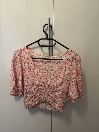 Kurze Bluse von Pull & Bear