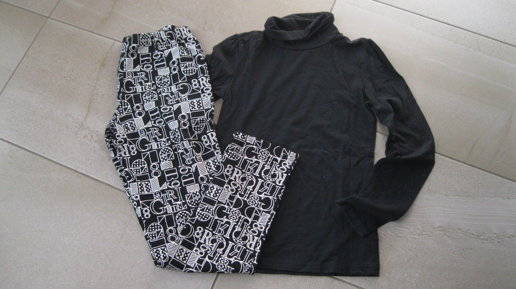 Kleiderpakete & -sets: ensemble taille 146 – Gebraucht aus vouvry von -tivoli-
