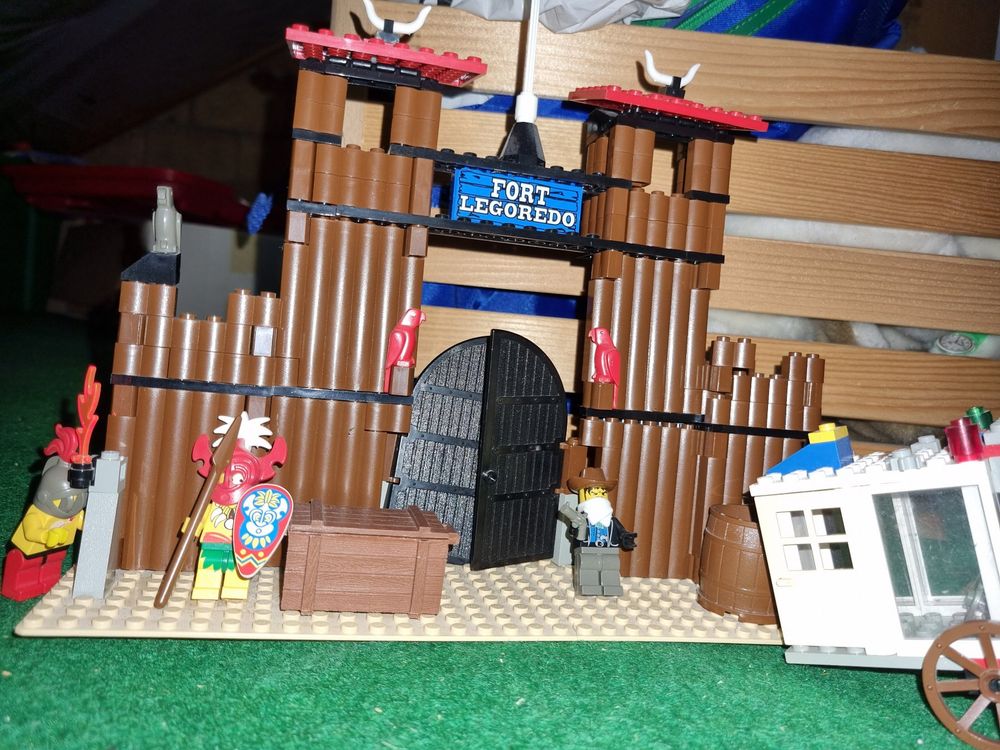 Lego Fort Legoredo | Kaufen auf Ricardo