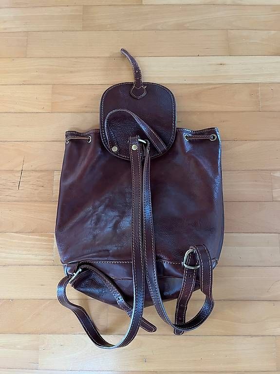Zaini: Lederrucksack – Usato da Dallenwil venduto da cor_9fl6 2