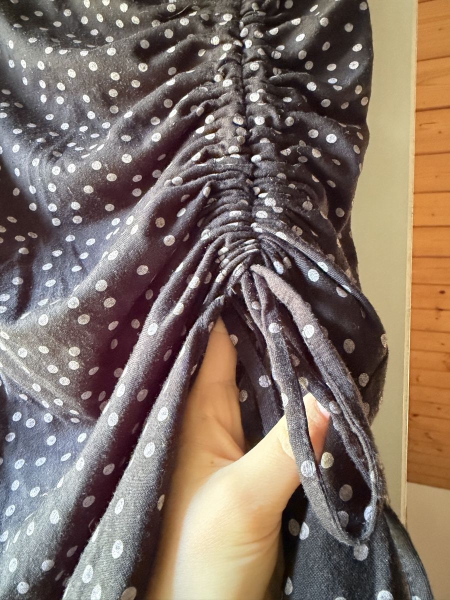 Gonne: Black Polka Dot Midi Skirt – Usato da Zürich venduto da BettinaMarie2308 1