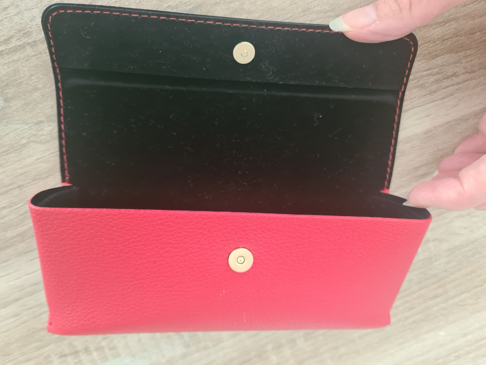 Guess Occhiali & Lenti: (ORIGINAL) ÉTUI lunettes rouge "Guess" – Nuovo e nell'imballaggio originale da Etoy venduto da MyStyleMyMode 5