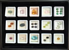 Coffret collection 28 gemmes 87,85 ct - Valeur 3'961.- Fr