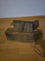 sehr alter Schlitten