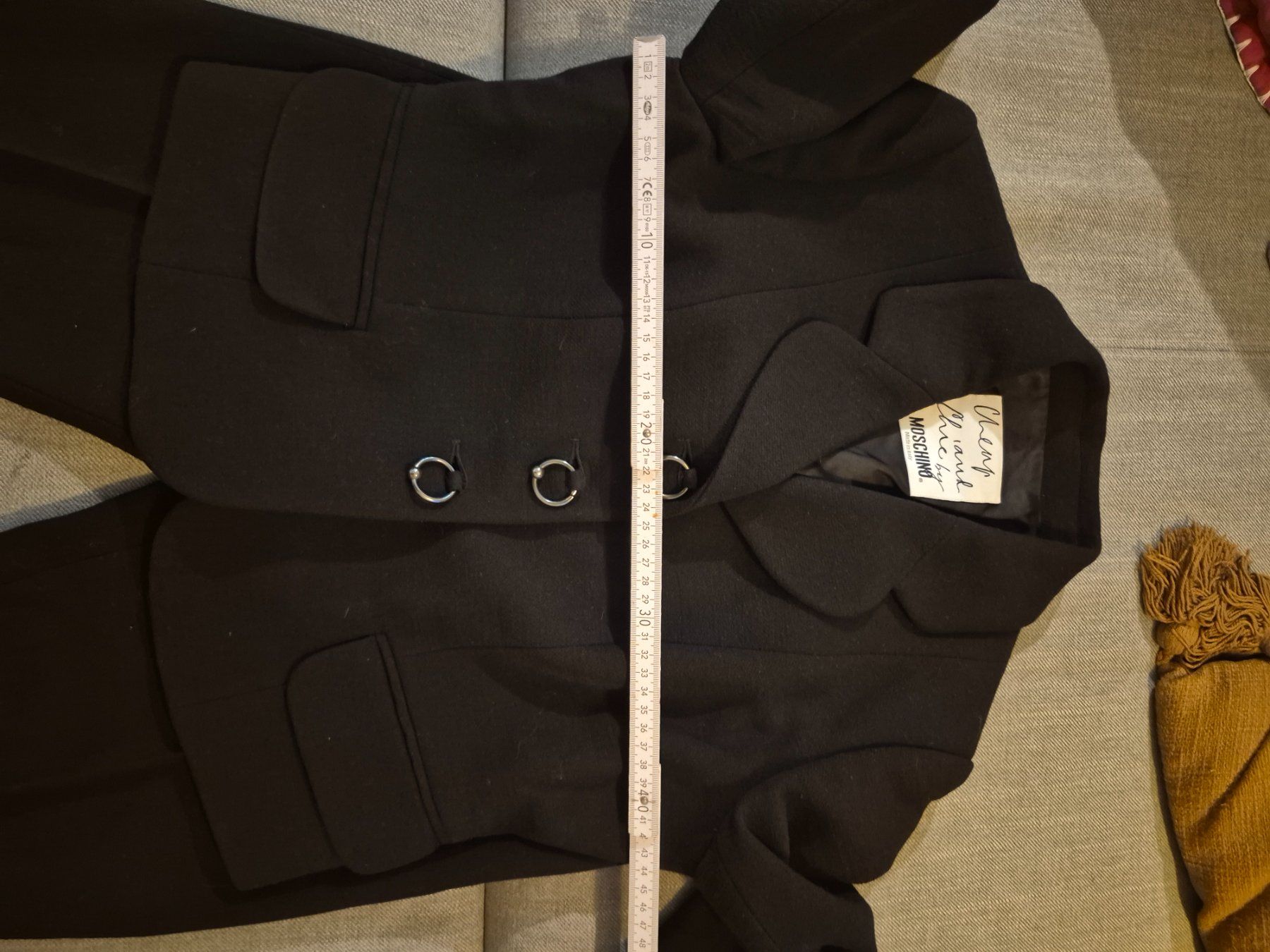 Moschino Kleiderpakete: Ensemble tailleur Moschino, noir élégant - Taille 36 – Neu (gemäss Beschreibung) aus St-Pierre-Clages von _RV 7