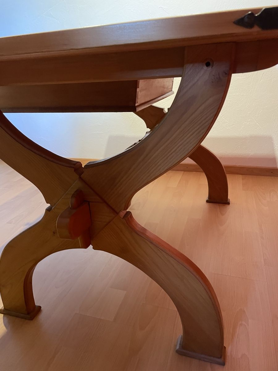 Tavoli: Bauern, Gasthoftisch mit Intarsien – Usato da Eiken venduto da garanoiri 4