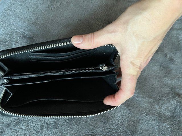 Michael Kors Portamonete: Michael Kors Portemonnaie Schwarz – Usato da Gossau Sg venduto da olles 1