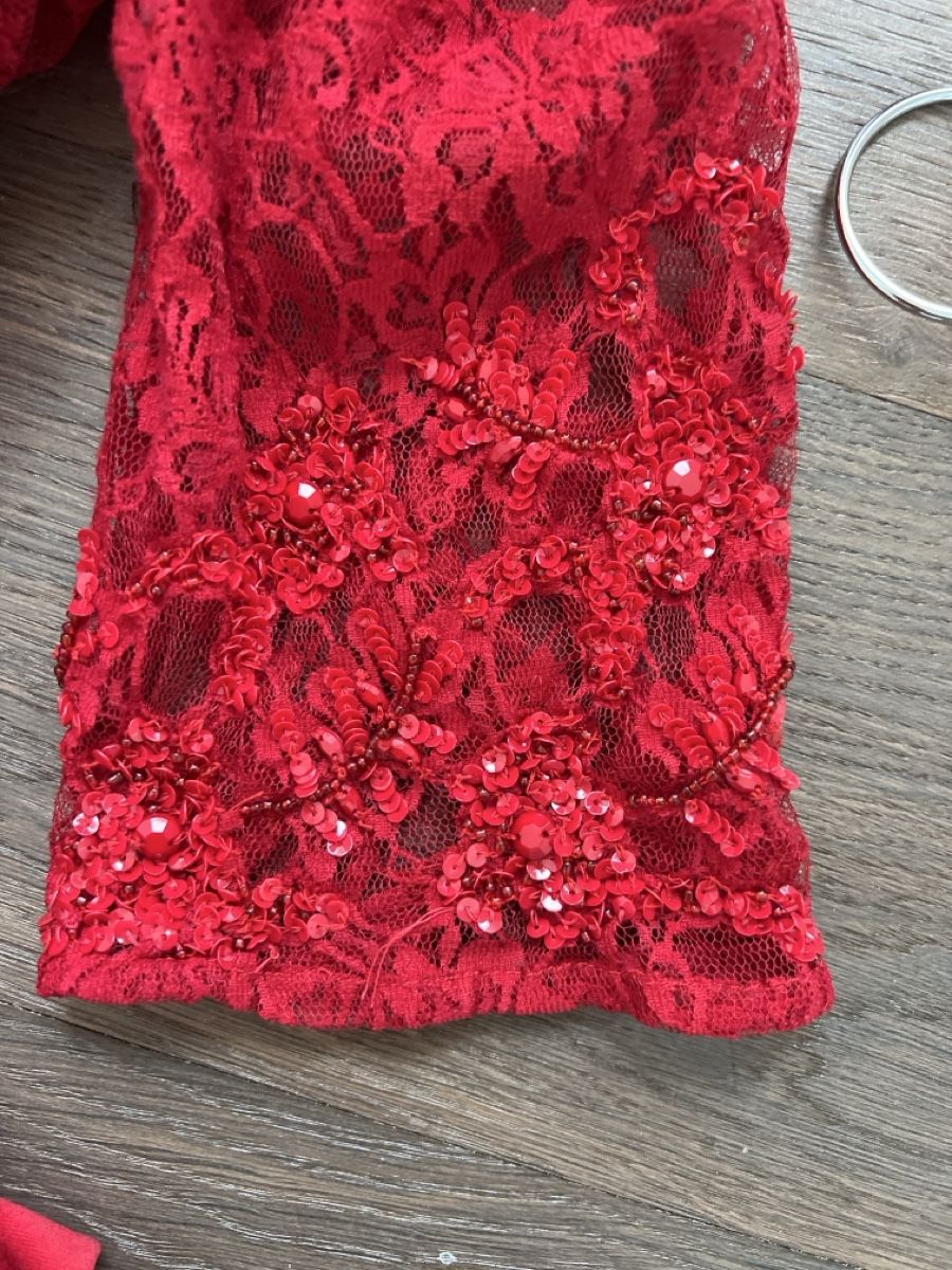 Top: Rotes Spitzenoberteil, Grösse 40/42 - festlich & elegant – Nuovo (secondo la descrizione) da Uetikon am See venduto da Sarahm76 5