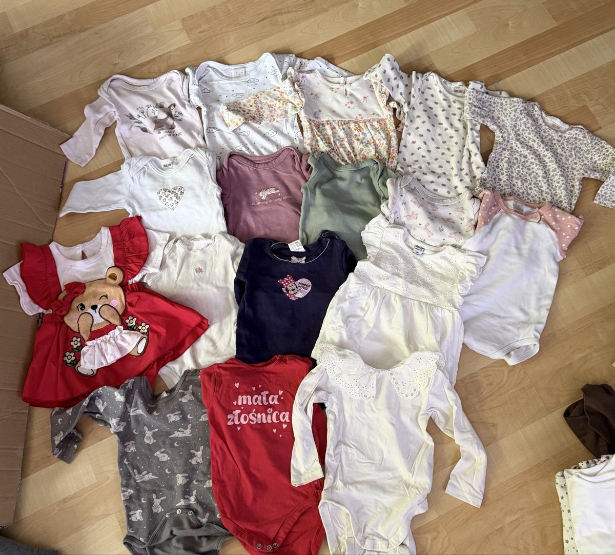 Lotti & Set di vestiti: Baby Kleiderpaket Gr.74 – Nuovo (secondo la descrizione) da Basel venduto da ola_ps8v 8