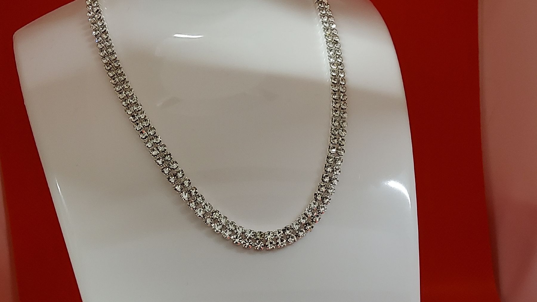 Catenine: Funkelnde Halskette mit Strasssteinen - Elegant – Nuovo e nell'imballaggio originale da Herisau venduto da Nluanalucas 1