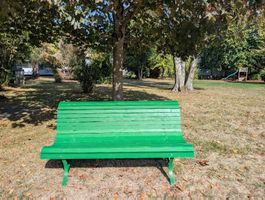 Massive Gartenbank aus Holz & Metall frisch renoviert!