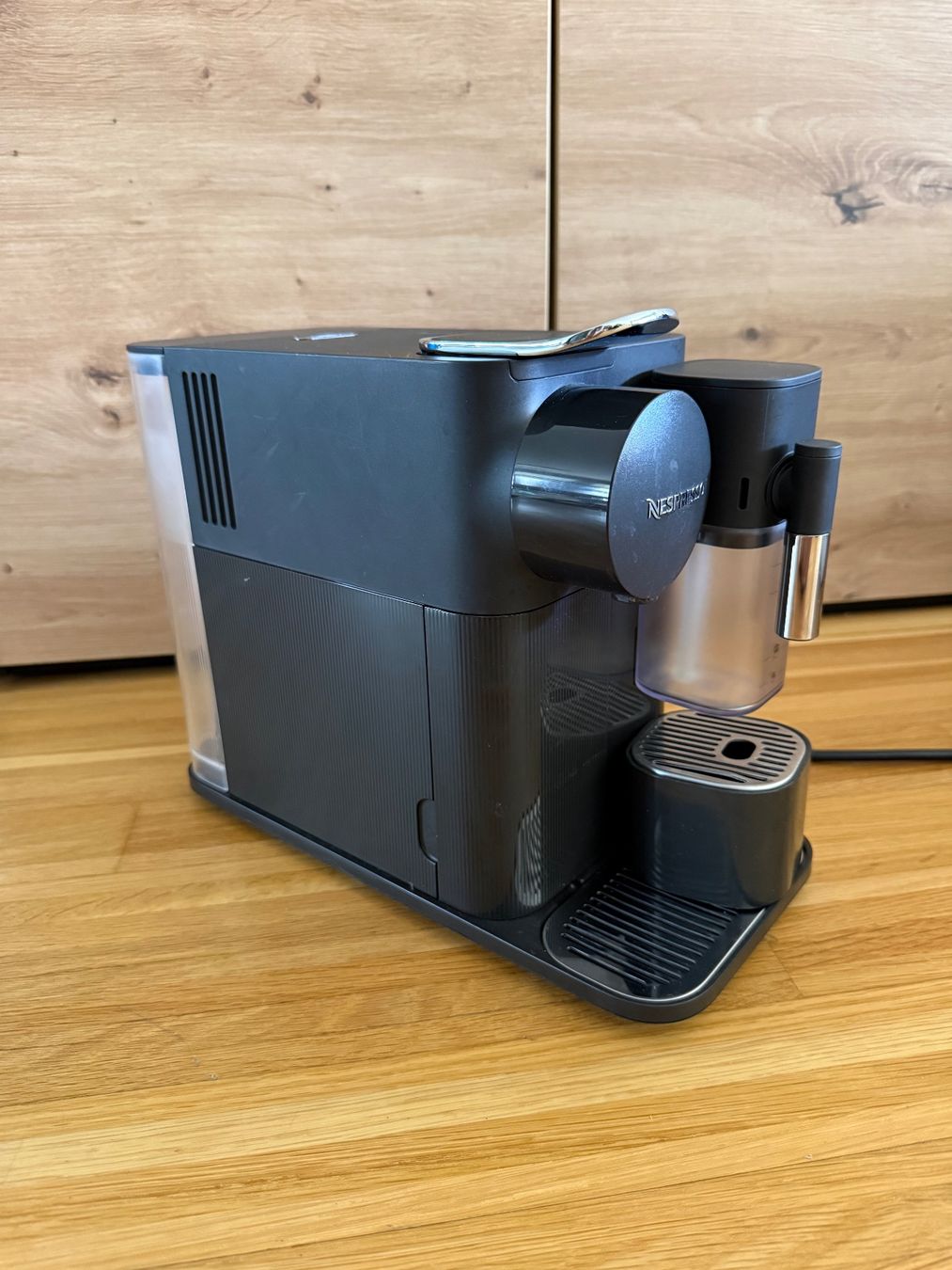 Nespresso Macchine per caffè & Macchine per espresso: Nespresso Latissima One – Usato da Luzern venduto da Ohana18 2