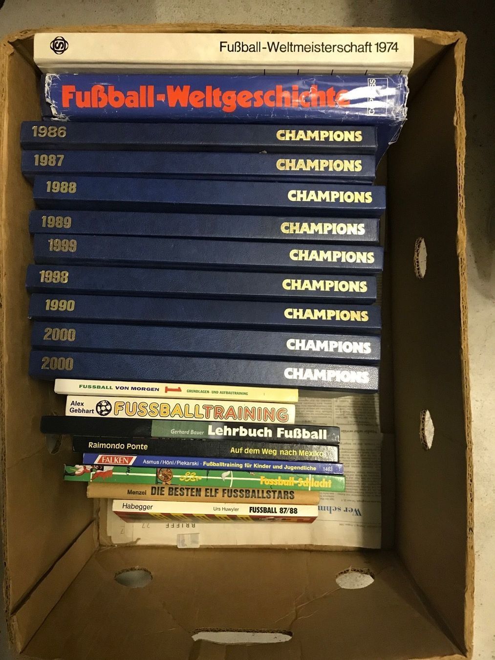 Libri: Diverse Sportbücher – Usato da Sirnach venduto da Famisa