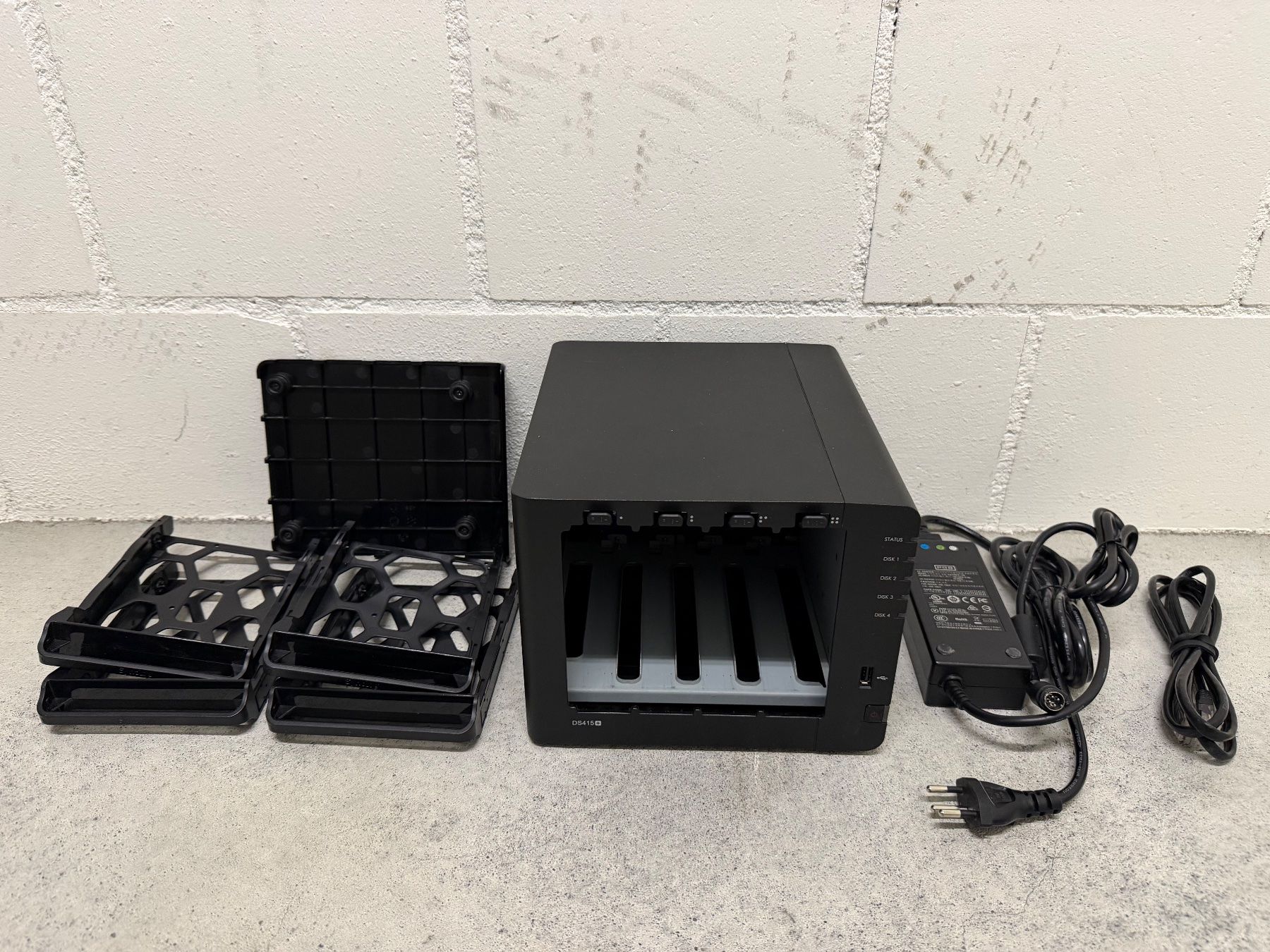 Synology Server: Synology DS415+ – Usato da Niederwangen b. Bern venduto da Leonerb 1