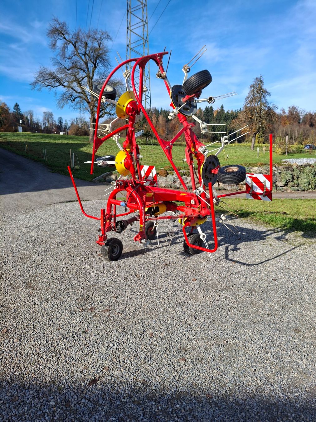 Pöttinger Raccolta foraggio grezzo: Kreiselheuer Pöttinger Hit 610N – Usato da Aristau venduto da johndeere7810 4