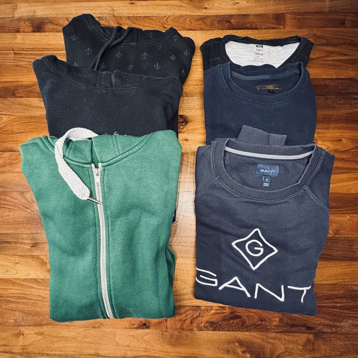 Pullover & Sweatshirts: Herren Pullover & Shirts Grösse S (10 St) – Gebraucht aus Muttenz von Anonym591
