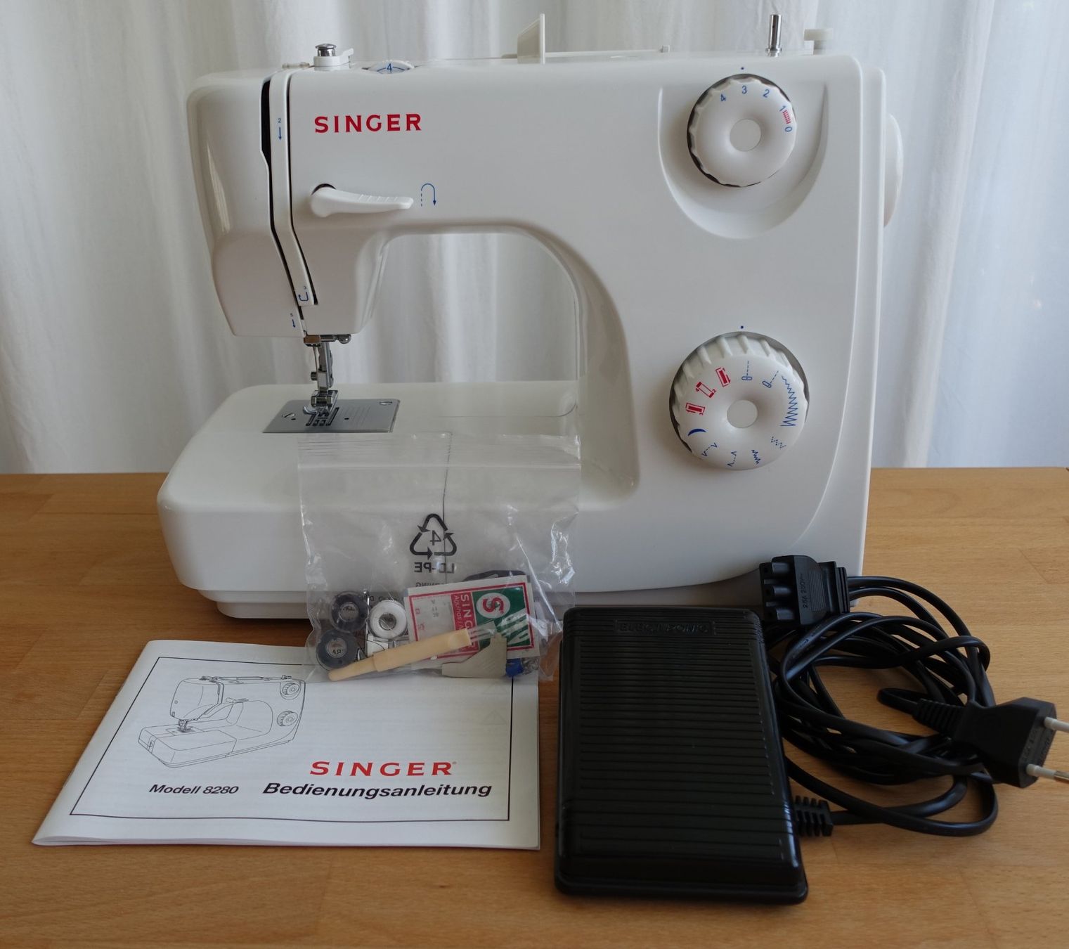 Singer Macchine da cucire: Nähmaschine Singer 8280 – Nuovo (secondo la descrizione) da Zürich venduto da Makemake 2