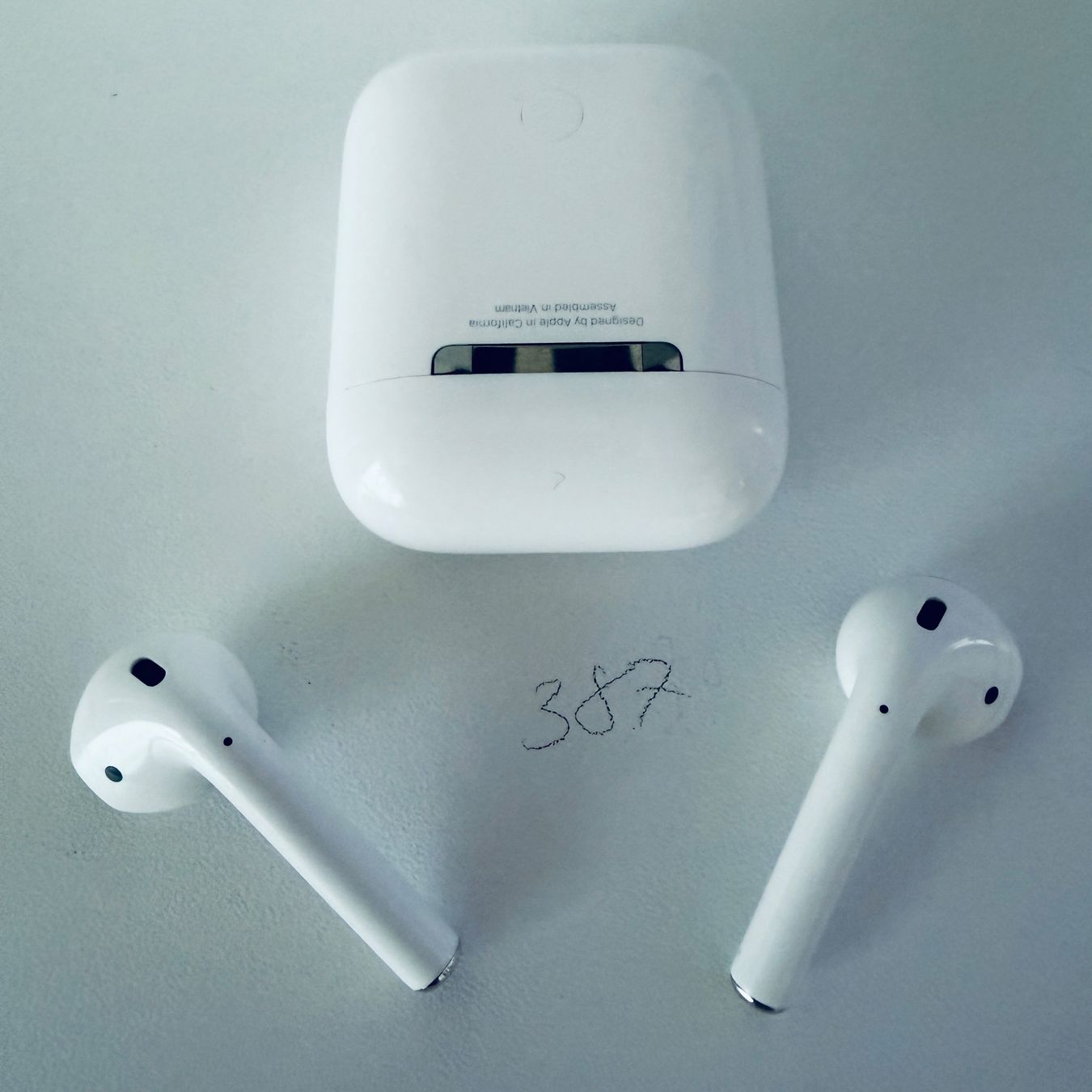 Apple Cuffie: Original Apple AirPods 2 Gen. Wireless Kopfhörer & Case – Usato da Basel venduto da MY.AIRPODS.SHOP 5