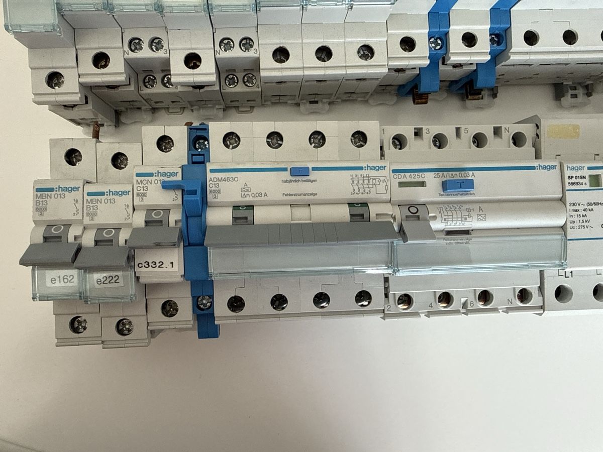 Hager Alimentazione elettrica: Hager, ABB Fi/FI-LS/LS etc.  – Usato da Amriswil venduto da ahu_w8qc 1