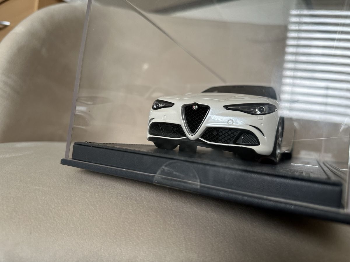 BBR Models Modellini d'auto: RBR Models Alfa Romeo – Nuovo e nell'imballaggio originale da Oberwil BL venduto da AuM03 3