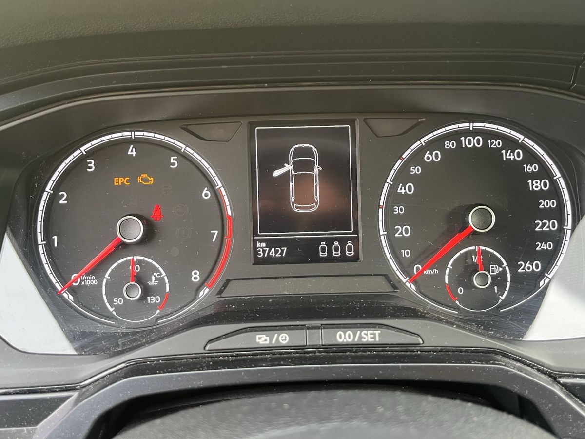 VW Automobili: Volkswagen Polo Trendline 1.0 – Usato da Uster venduto da lyd_wh8h 7