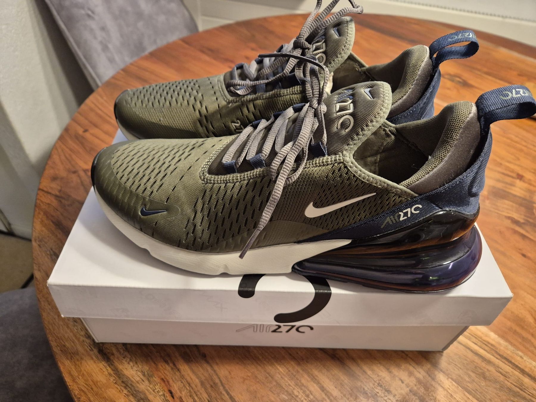 Nike Scarpe da uomo: Nike Air Max 270 Neuwertig – Nuovo (secondo la descrizione) da Bellikon venduto da Lerose92 1