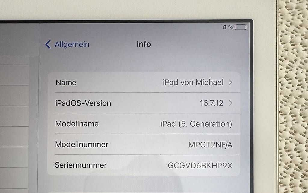 Tablettes PC: Apple iPad Gold – D'occasion à Zofingen par Monacomike 1