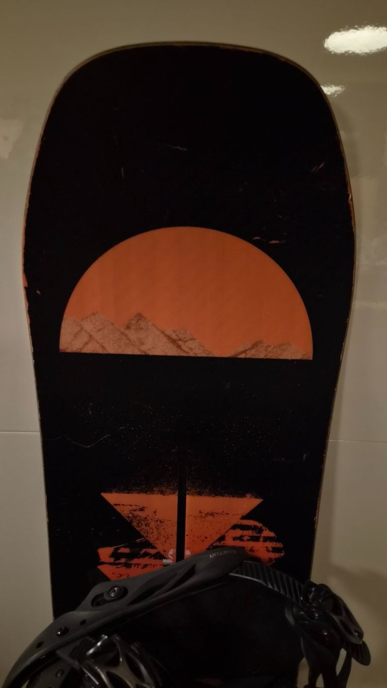 Burton Boards: Burton Snowboard 146cm inkl. Bindung – Gebraucht aus Oberrieden von Raja011 1