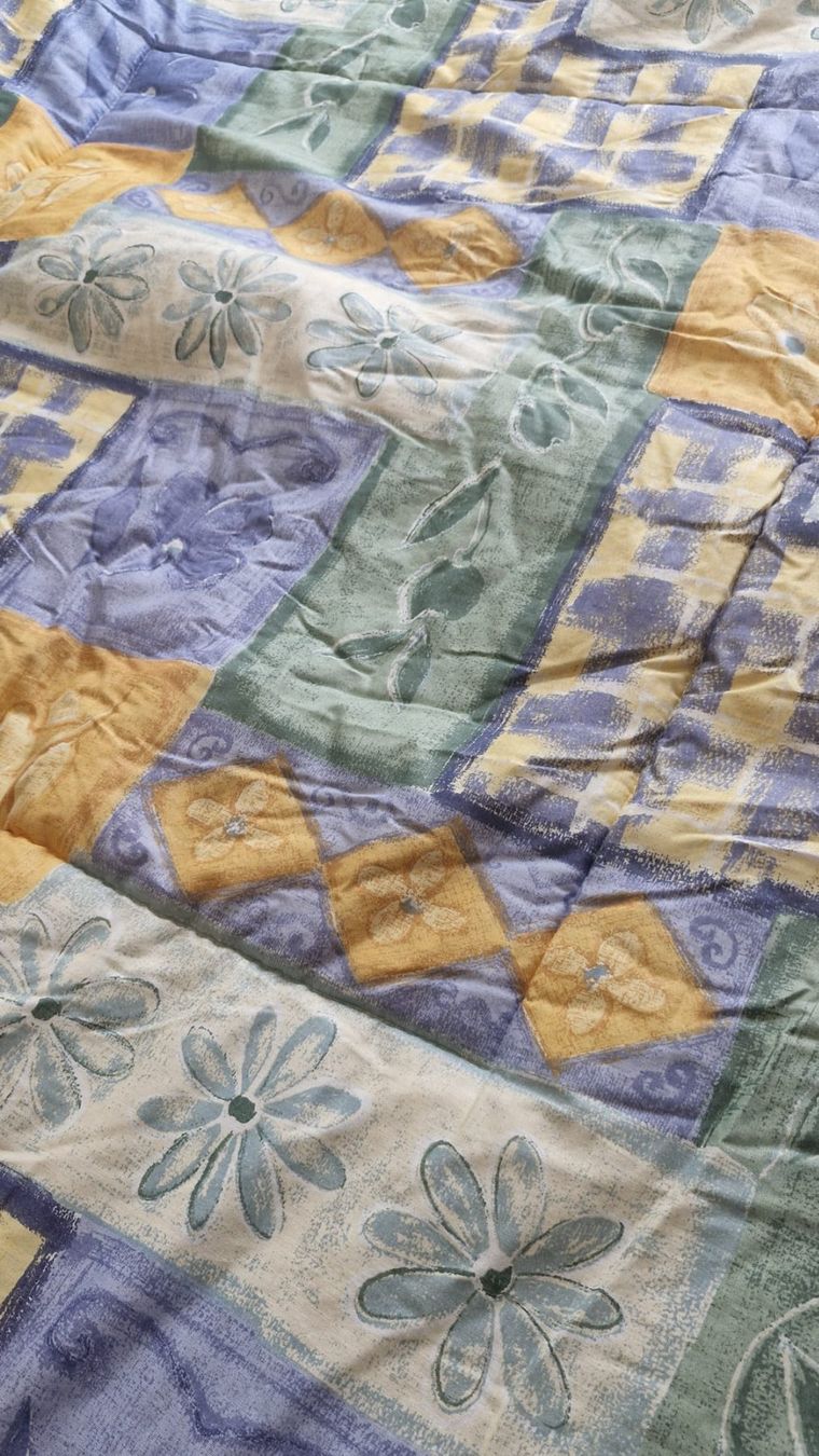 Coperte: Wende- Tagesdecke – Usato da Frauenfeld venduto da Steiner0412 1