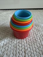 Stapelbecher farbig 8 Stk. Zahlen 1-8 Spielzeug Baby