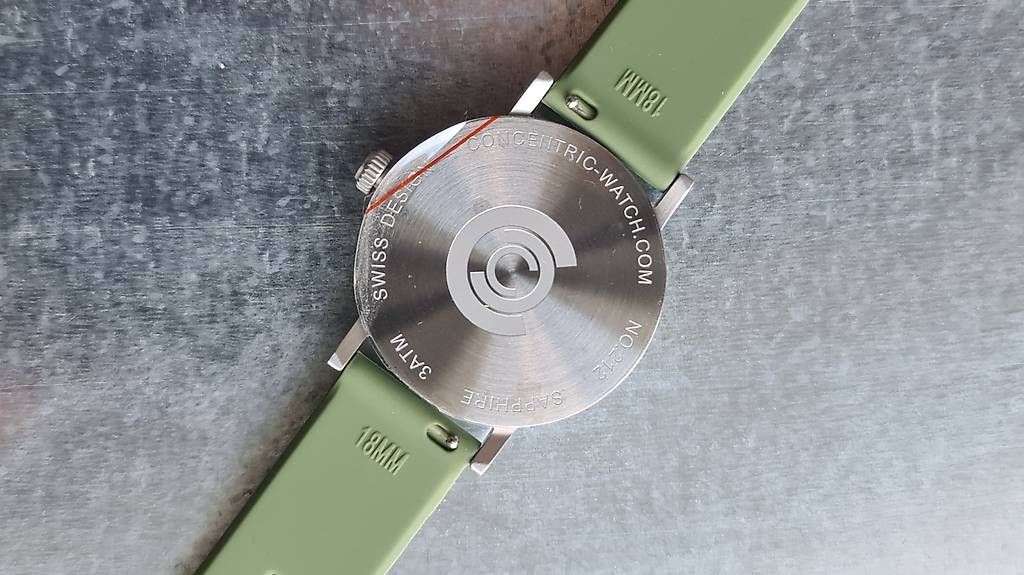 Montres: Buntes ColorCode Unikat 36mm von Concentric – D'occasion à Basel par Subwave 2