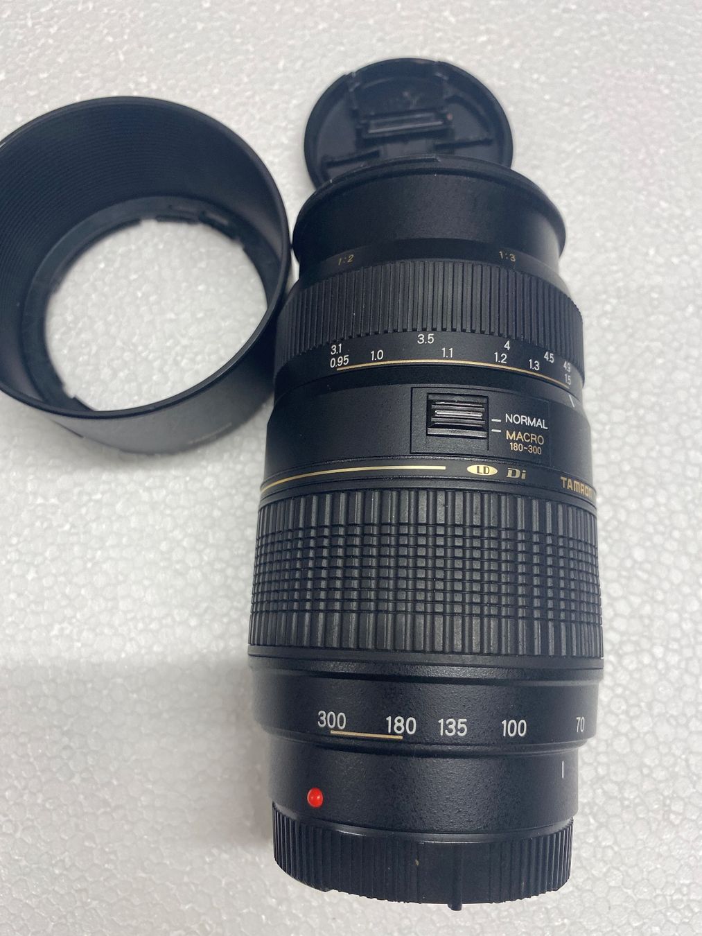 Tamron Obiettivi: Tamron 70-300 Macro – Usato da Zürich venduto da pnp_jz9v